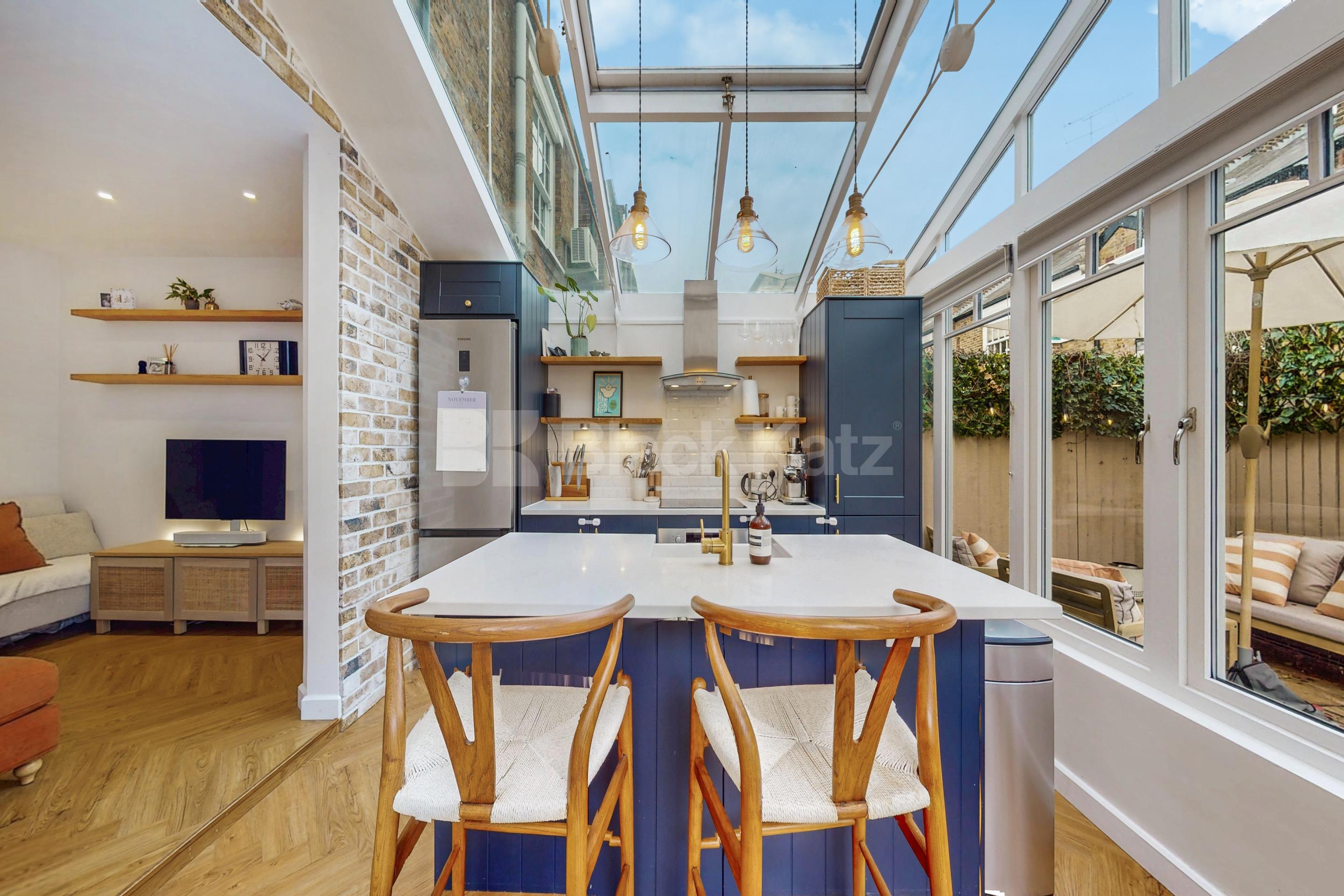Stylish & contemporary maisonette flooded with natural light  Odger Street, Battersea  SW11